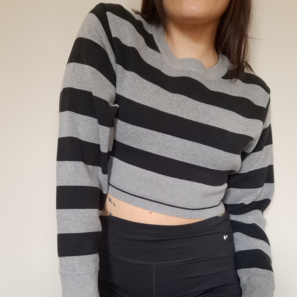 Olivaceous top
